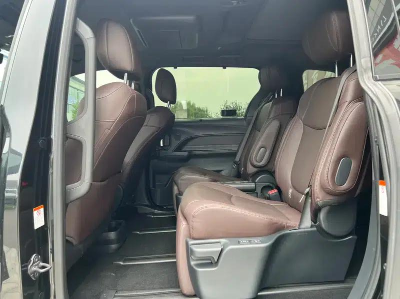 2022 Grevia 2.5L Hybrid Flagship Edition — миниатюра 13