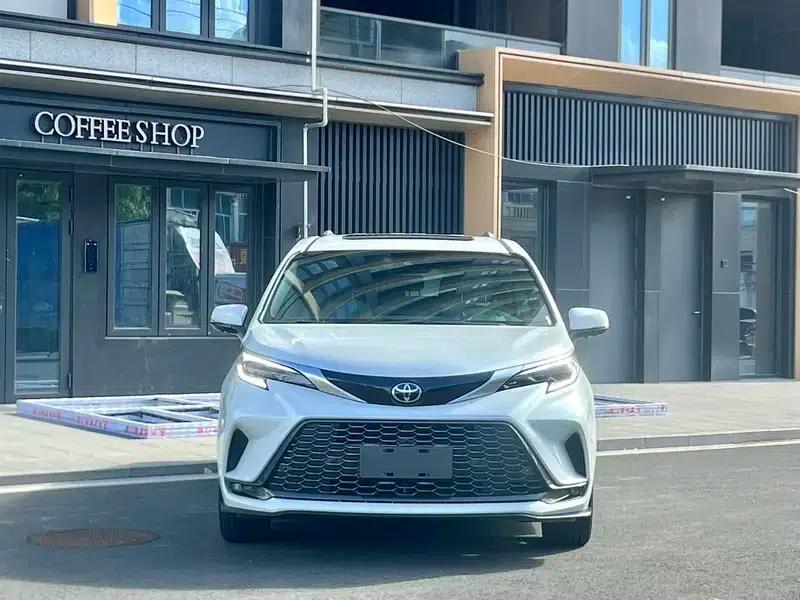 2024 Grevia Intelligent Hybrid Dual Engine 2.5L Two-Wheel Drive Premium ULTRA Edition — миниатюра 2