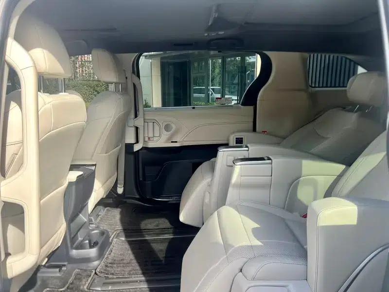 2024 Grevia Intelligent Hybrid Dual Engine 2.5L Two-Wheel Drive Premium ULTRA Edition — миниатюра 12