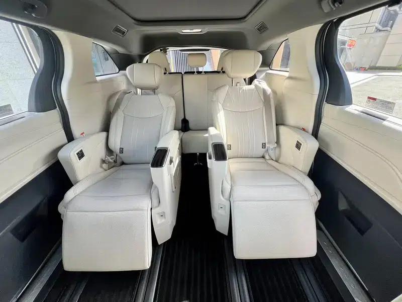 2024 Grevia Intelligent Hybrid Dual Engine 2.5L Two-Wheel Drive Premium ULTRA Edition — миниатюра 15