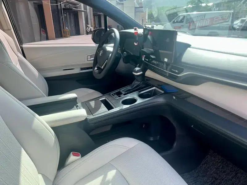 2024 Grevia Intelligent Hybrid Dual Engine 2.5L Two-Wheel Drive Premium ULTRA Edition — миниатюра 17