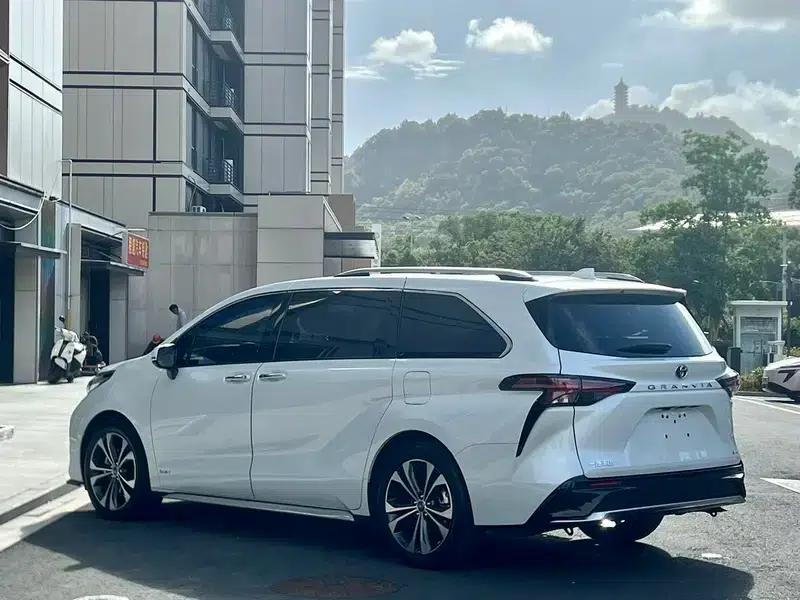 2024 Grevia Intelligent Hybrid Dual Engine 2.5L Two-Wheel Drive Premium ULTRA Edition — миниатюра 5