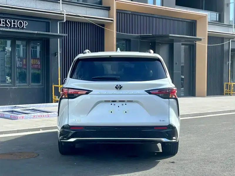2024 Grevia Intelligent Hybrid Dual Engine 2.5L Two-Wheel Drive Premium ULTRA Edition — миниатюра 6