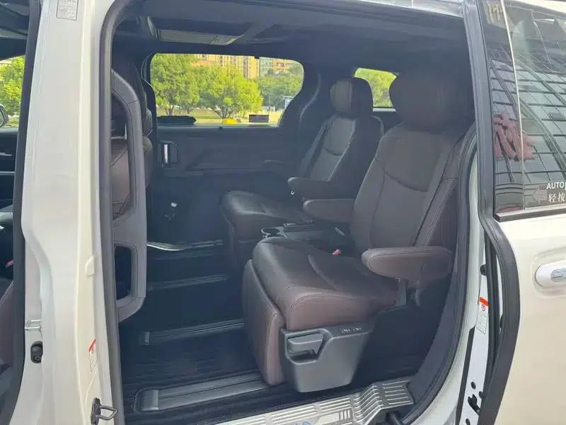 2023 Grevia Intelligent Hybrid Dual Engine 2.5L Flagship VIP — миниатюра 9