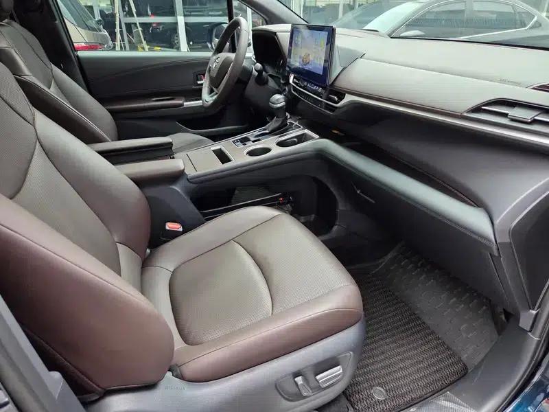 2024 Grevia Intelligent Hybrid Dual Engine 2.5L AWD Premium PLUS Edition — миниатюра 15