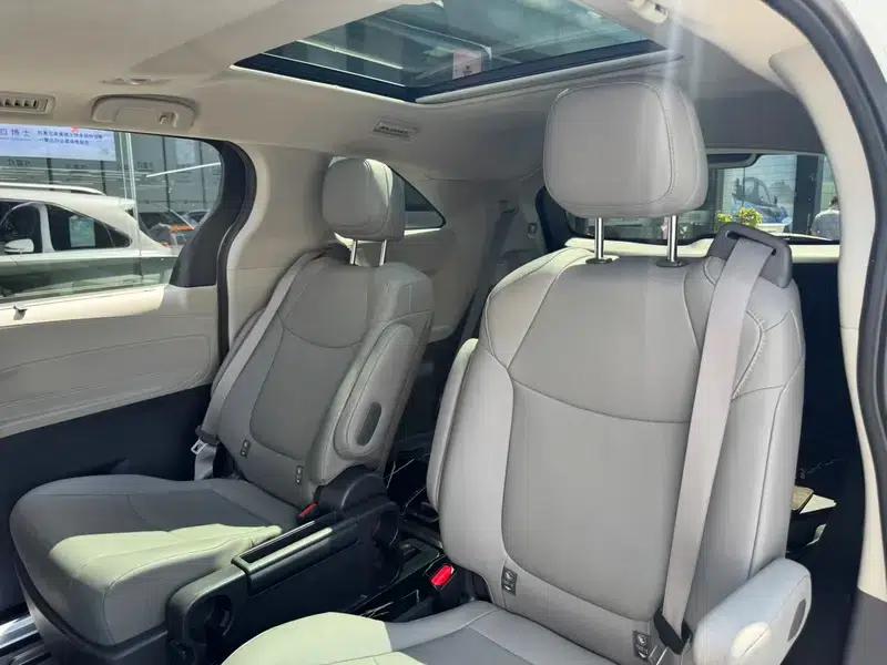 2024 Grevia Intelligent Hybrid Dual Engine 2.5L Two-Wheel Drive Comfort Edition — миниатюра 11