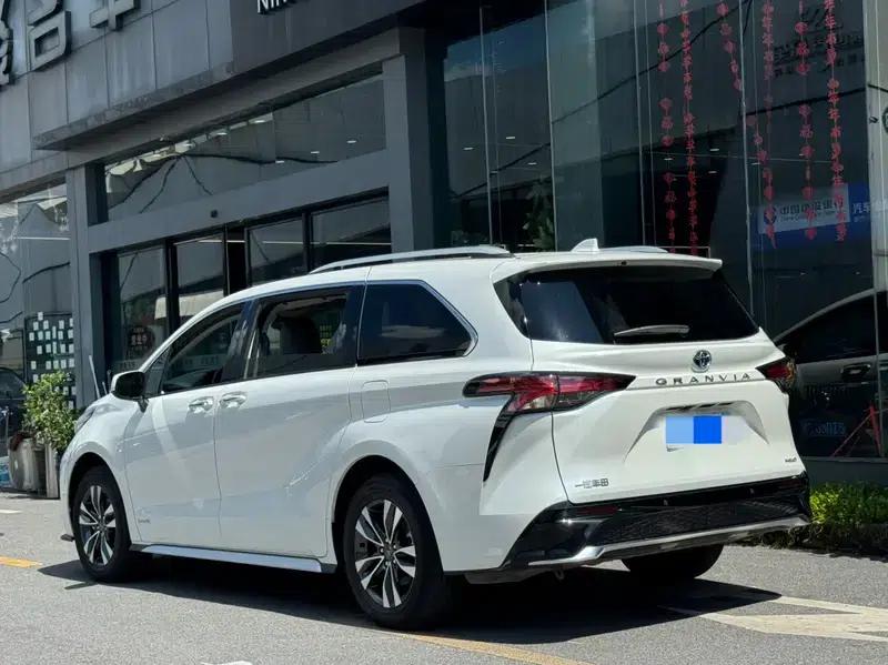 2024 Grevia Intelligent Hybrid Dual Engine 2.5L Two-Wheel Drive Comfort Edition — миниатюра 4