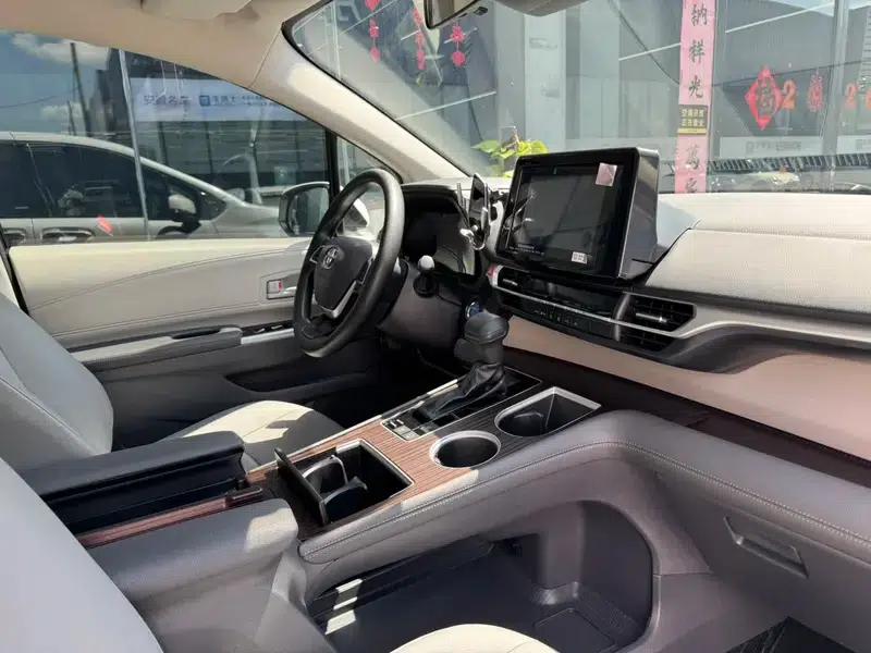 2024 Grevia Intelligent Hybrid Dual Engine 2.5L Two-Wheel Drive Comfort Edition — миниатюра 9