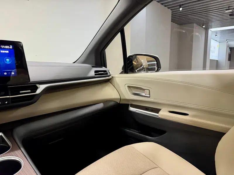 2023 Grevia Intelligent Hybrid Dual Engine 2.5L Premium PLUS — миниатюра 14
