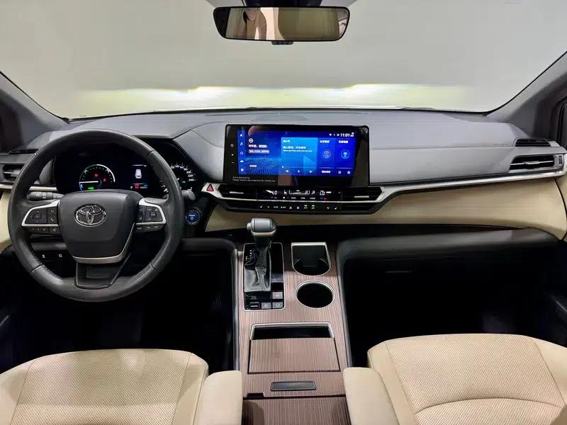2023 Grevia Intelligent Hybrid Dual Engine 2.5L Premium PLUS — миниатюра 15