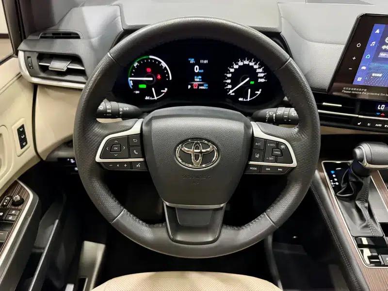 2023 Grevia Intelligent Hybrid Dual Engine 2.5L Premium PLUS — миниатюра 18