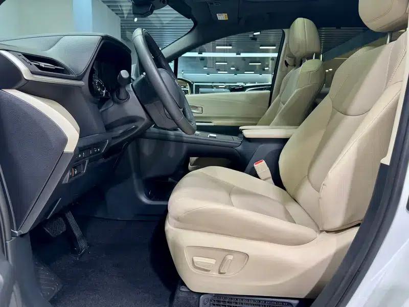 2023 Grevia Intelligent Hybrid Dual Engine 2.5L Premium PLUS — миниатюра 21