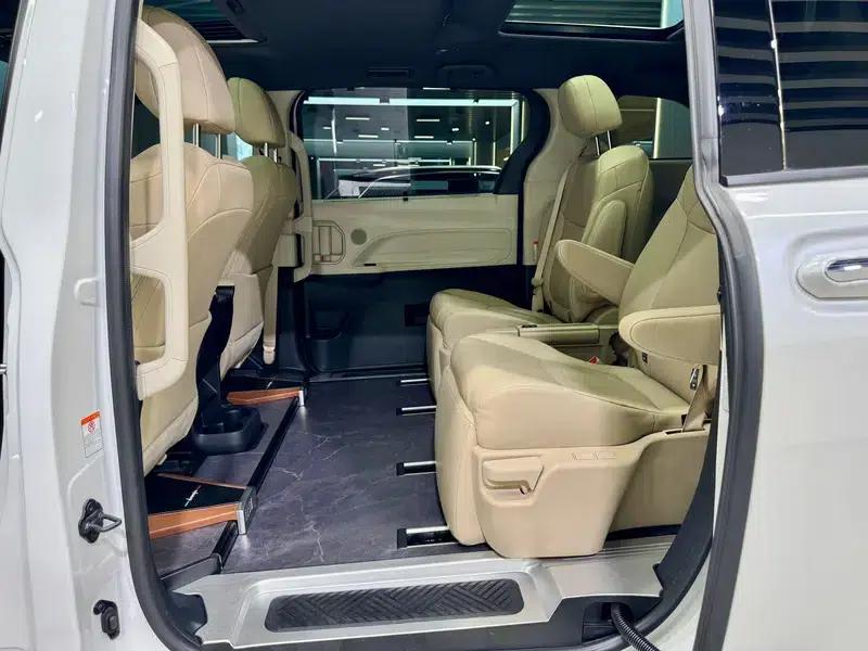 2023 Grevia Intelligent Hybrid Dual Engine 2.5L Premium PLUS — миниатюра 22