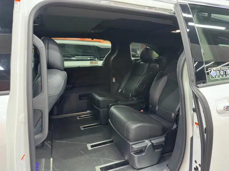 2024 Grevia Intelligent Hybrid Dual Engine 2.5L Two-Wheel Drive Premium PLUS Edition — миниатюра 11