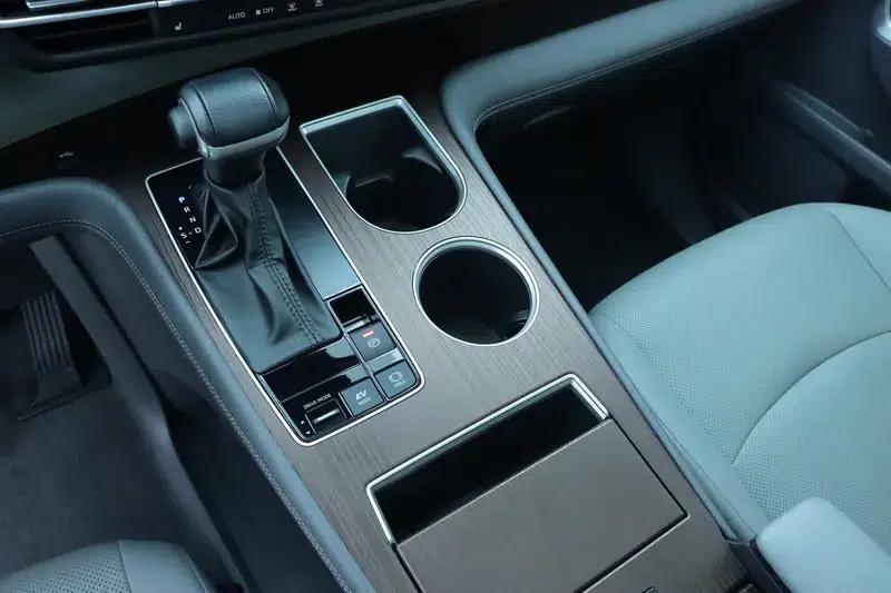 2023 Grevia Intelligent Hybrid Dual Engine 2.5L Premium PLUS — миниатюра 14