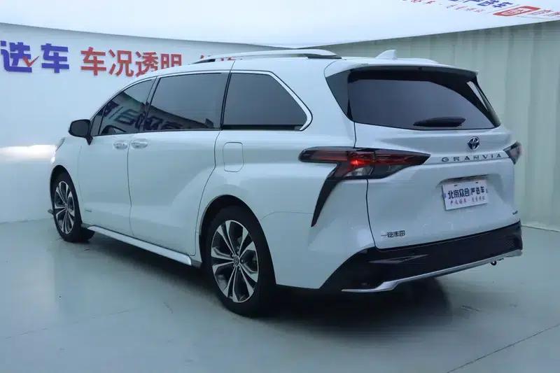 2023 Grevia Intelligent Hybrid Dual Engine 2.5L Premium PLUS — миниатюра 4