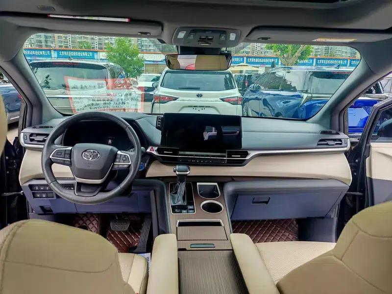 2023 Grevia Intelligent Hybrid Dual Engine 2.5L Premium PLUS — миниатюра 17