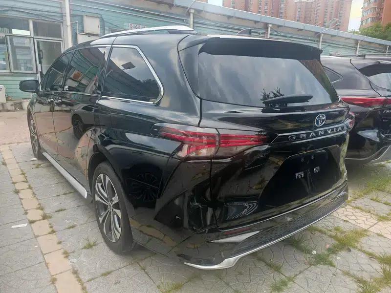 2023 Grevia Intelligent Hybrid Dual Engine 2.5L Premium PLUS — миниатюра 3
