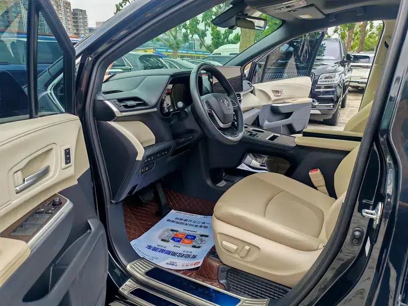2023 Grevia Intelligent Hybrid Dual Engine 2.5L Premium PLUS — миниатюра 23
