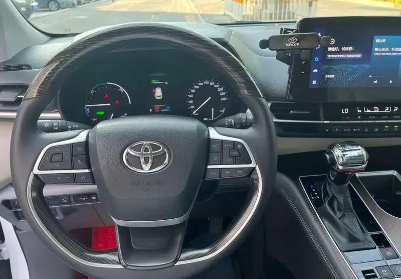 2023 Grevia Intelligent Hybrid Dual Engine 2.5L Premium PLUS — миниатюра 8