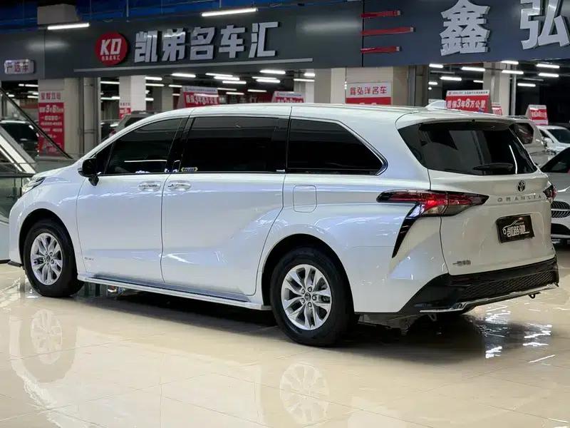 2024 Grevia Intelligent Hybrid Dual Engine 2.5L Two-Wheel Drive Comfort Edition — миниатюра 4