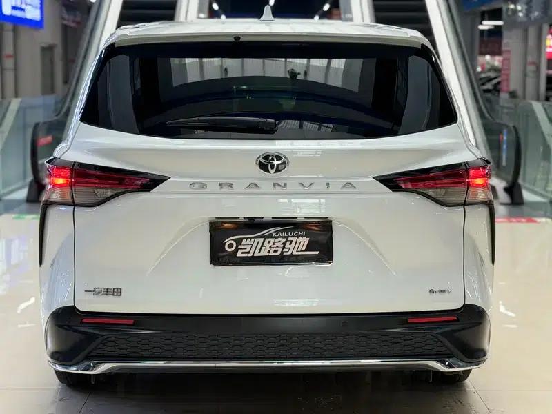 2024 Grevia Intelligent Hybrid Dual Engine 2.5L Two-Wheel Drive Comfort Edition — миниатюра 5