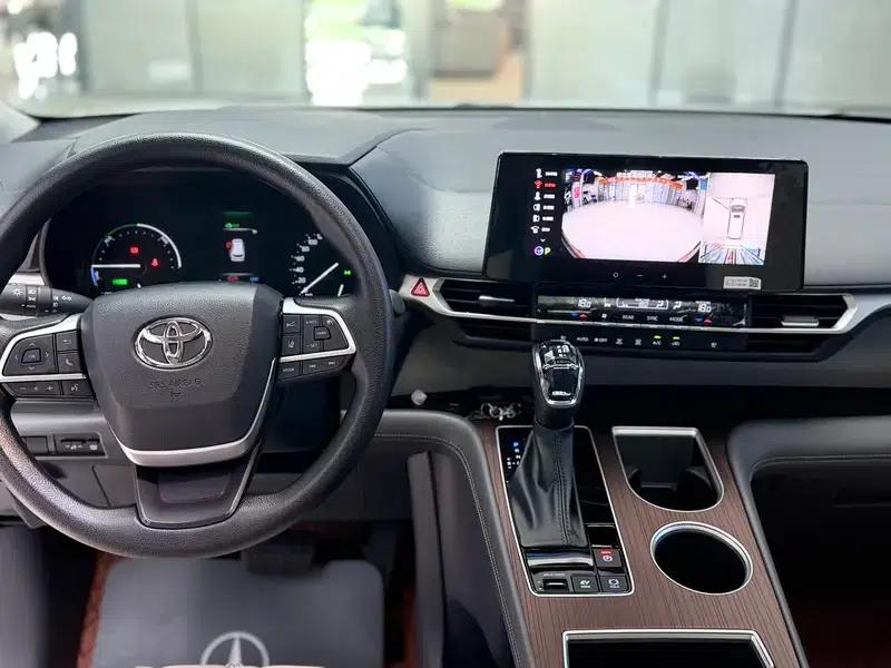 2024 Grevia Intelligent Hybrid Dual Engine 2.5L Two-Wheel Drive Comfort Edition — миниатюра 8