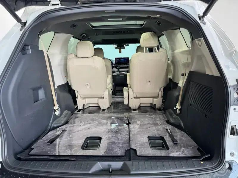 2023 Grevia Intelligent Hybrid Dual Engine 2.5L Premium PLUS — миниатюра 11