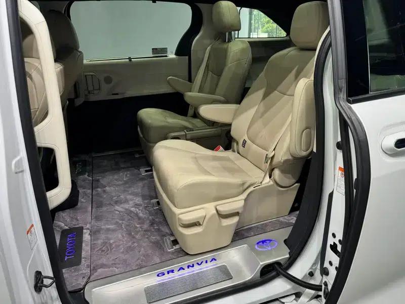 2023 Grevia Intelligent Hybrid Dual Engine 2.5L Premium PLUS — миниатюра 10