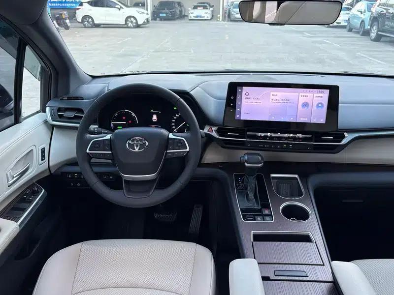 2023 Grevia Intelligent Hybrid Dual Engine 2.5L Premium PLUS — миниатюра 12