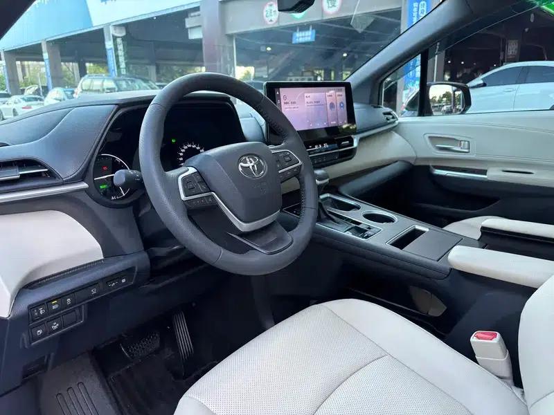 2023 Grevia Intelligent Hybrid Dual Engine 2.5L Premium PLUS — миниатюра 14
