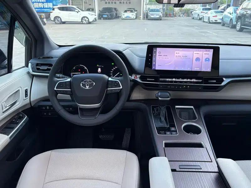 2023 Grevia Intelligent Hybrid Dual Engine 2.5L Premium PLUS — миниатюра 15