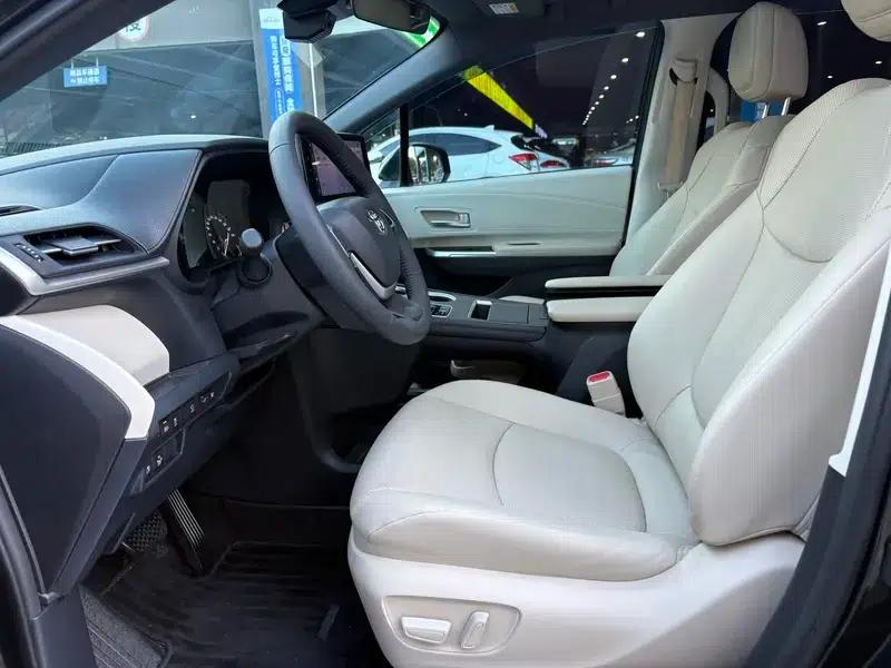 2023 Grevia Intelligent Hybrid Dual Engine 2.5L Premium PLUS — миниатюра 16
