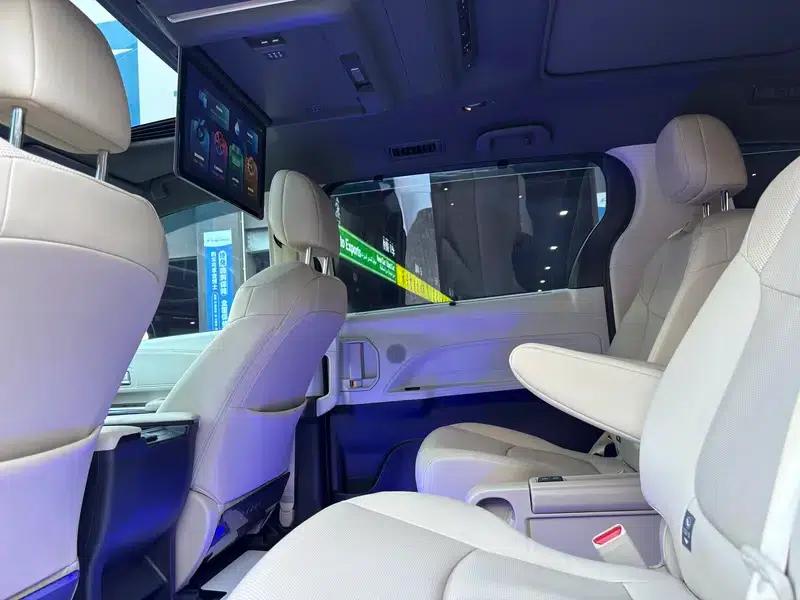 2023 Grevia Intelligent Hybrid Dual Engine 2.5L Premium PLUS — миниатюра 19