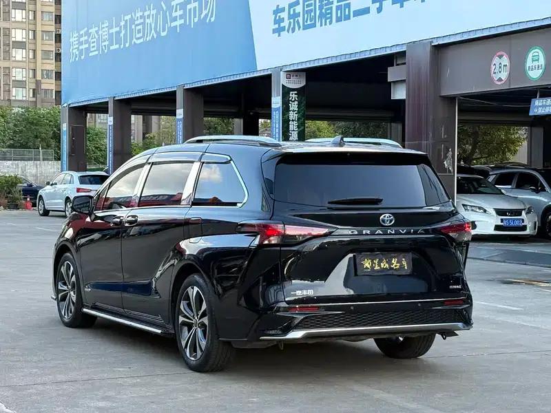 2023 Grevia Intelligent Hybrid Dual Engine 2.5L Premium PLUS — миниатюра 4