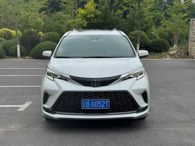 2024 Grevia Intelligent Hybrid Dual Engine 2.5L AWD Premium PLUS Edition — миниатюра 2