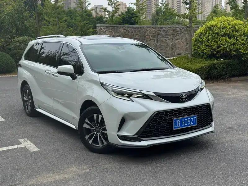 2024 Grevia Intelligent Hybrid Dual Engine 2.5L AWD Premium PLUS Edition — миниатюра 3