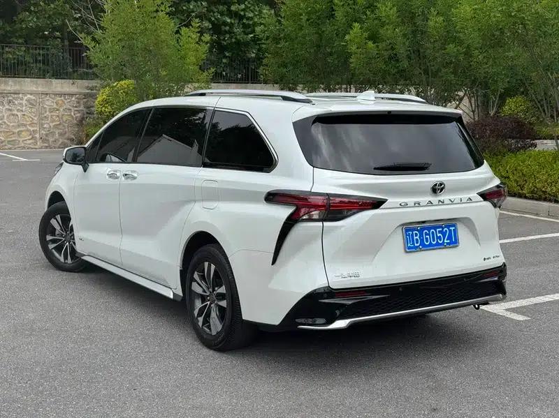 2024 Grevia Intelligent Hybrid Dual Engine 2.5L AWD Premium PLUS Edition — миниатюра 4