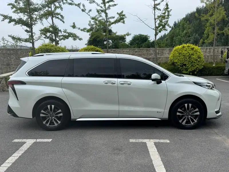 2024 Grevia Intelligent Hybrid Dual Engine 2.5L AWD Premium PLUS Edition — миниатюра 5