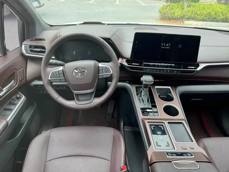 2024 Grevia Intelligent Hybrid Dual Engine 2.5L AWD Premium PLUS Edition — миниатюра 6