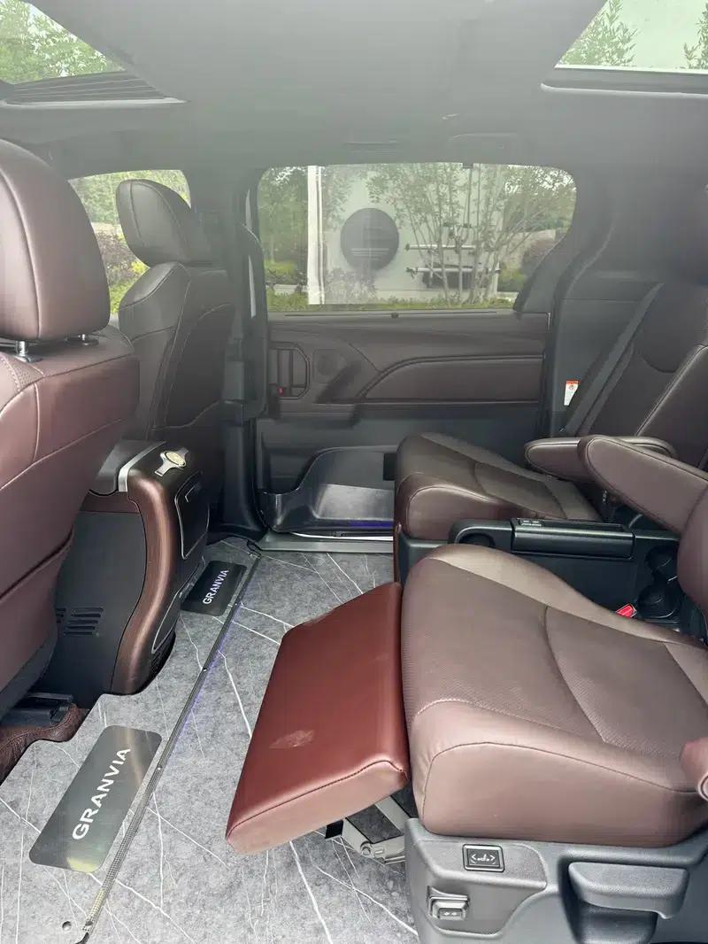 2024 Grevia Intelligent Hybrid Dual Engine 2.5L AWD Premium PLUS Edition — миниатюра 9