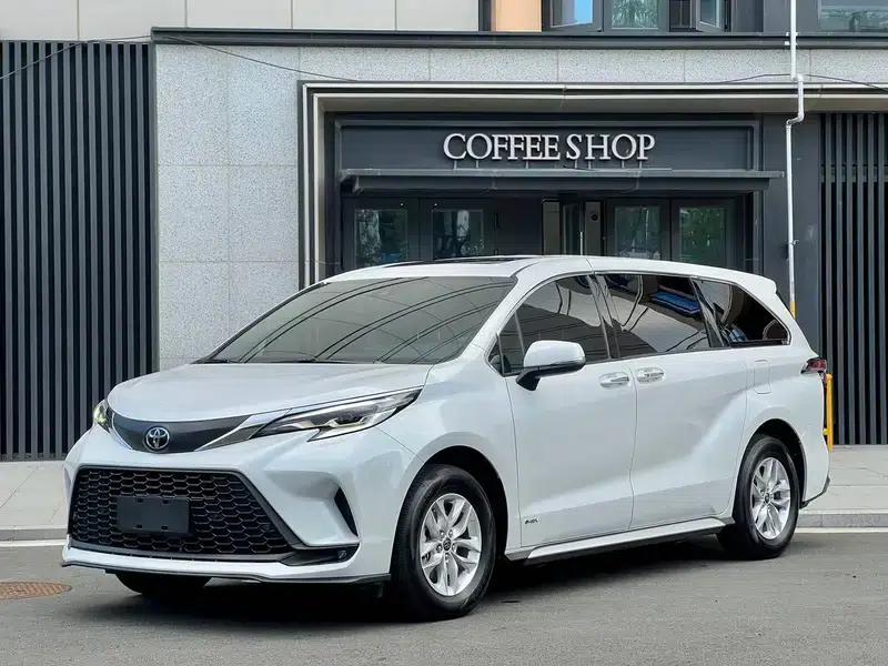 2024 Grevia Intelligent Hybrid Dual Engine 2.5L Two-Wheel Drive Comfort Edition — миниатюра 1