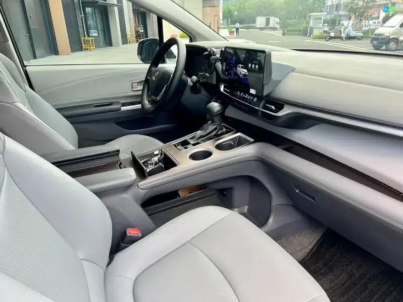 2024 Grevia Intelligent Hybrid Dual Engine 2.5L Two-Wheel Drive Comfort Edition — миниатюра 12
