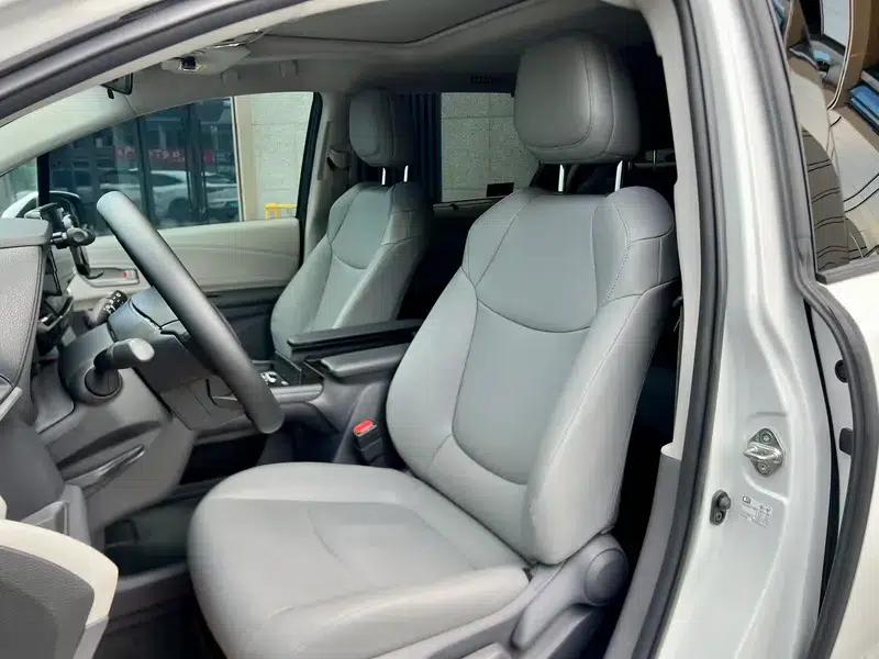 2024 Grevia Intelligent Hybrid Dual Engine 2.5L Two-Wheel Drive Comfort Edition — миниатюра 13