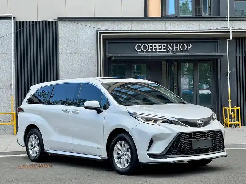 2024 Grevia Intelligent Hybrid Dual Engine 2.5L Two-Wheel Drive Comfort Edition — миниатюра 3