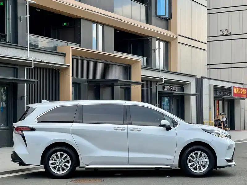 2024 Grevia Intelligent Hybrid Dual Engine 2.5L Two-Wheel Drive Comfort Edition — миниатюра 8