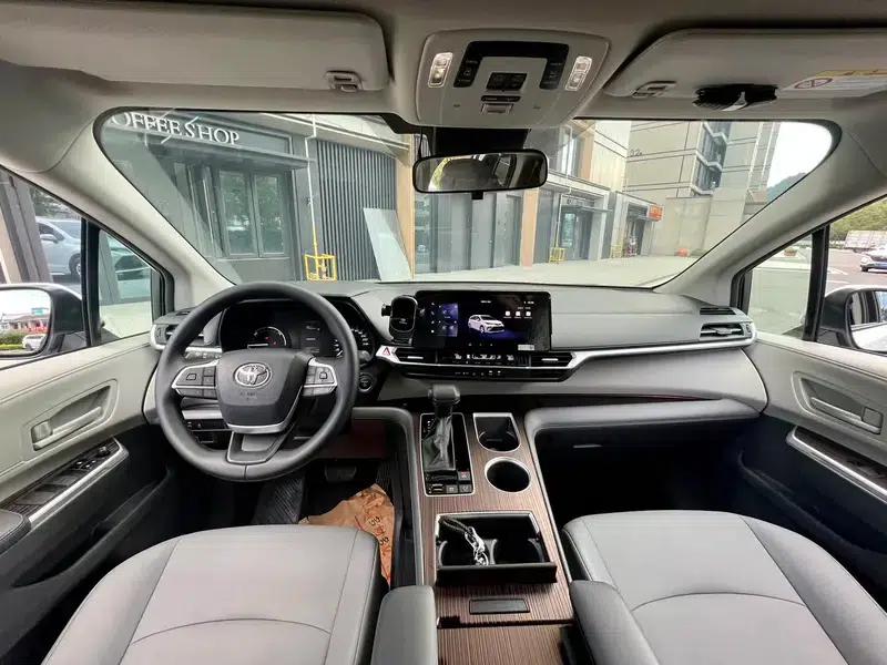 2024 Grevia Intelligent Hybrid Dual Engine 2.5L Two-Wheel Drive Comfort Edition — миниатюра 9