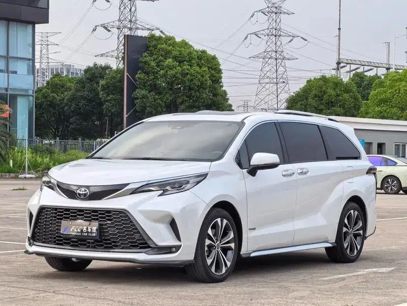 2023 Grevia Intelligent Hybrid Dual Engine 2.5L Premium PLUS — миниатюра 1
