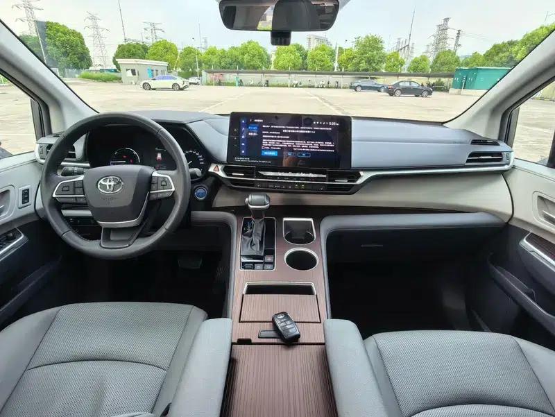 2023 Grevia Intelligent Hybrid Dual Engine 2.5L Premium PLUS — миниатюра 12