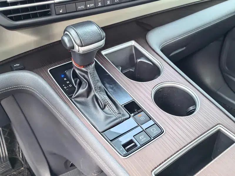 2023 Grevia Intelligent Hybrid Dual Engine 2.5L Premium PLUS — миниатюра 14